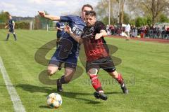 Kreisklasse - Saison 2022/2023 - TSV Etting - SV Stammham - Finn Kocks blau Etting - Tobias Wagner rot Stammham - Foto: Meyer Jürgen