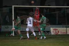 Landesliga - Saison 2024/25 - SV Manching - FC Ehekirchen - Hollinger Christoph weiss Ehekirchen - Torwart Obermeier Thomas (Nr.1 - SV Manching) - Simon Berger (Nr.5 - SV Manching) - Peric Leon (Nr.20 - SV Manching) - XXXXX - Foto: Meyer Jürgen