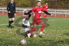 2023_11_5 - Kreisklasse - Saison 2023/24 - TSV Lenting - SV Eitensheim  - Niklas Elm rot Eitensheim - Stefan Hofmeier grau Lenting - Foto: Meyer Jürgen