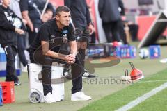 3. Liga; FC Ingolstadt 04 - SpVgg Unterhaching; Cheftrainer Michael Köllner (FCI) an der Seitenlinie, Spielerbank