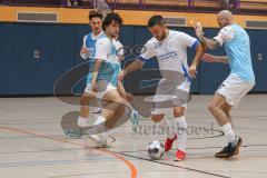 Hallenturnier MTV Ingolstadt - Saison 2025/26 - MTV Ingolstadt - Reichertshofen - Mentor Haliti weiss Reichertshofen - Julian Wolf blau MTV - Deniz Aydin blau rechts MTV - Foto: Meyer Jürgen