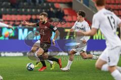 3. Liga; FC Ingolstadt 04 - SC Freiburg II; Zweikampf Kampf um den Ball David Kopacz (29, FCI)