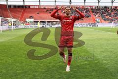 3. Liga; FC Ingolstadt 04 - SV Waldhof Mannheim; Tor Jubel Treffer Yann Sturm (7, FCI) 1:0 Führung setzt sich die Krone auf