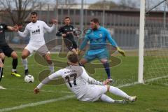 Bezirksliga - Saison 2023/24 - TSV Gaimersheim - TSV Eching - Nico von Swiontek Brezinski (Nr.17 - Gaimersheim) - Alessandro Kestler Torwart Eching - Nicolea Nechita (Nr.19 Gaimersheim) - Foto: Meyer Jürgen