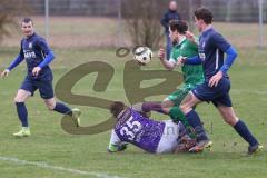 Kreisklasse - Saison 2024/25- SV Lippertshofen - TSV Etting - Josef Buchner grün Lippertshofen - Johannes Brosig blau Etting - Filip Festner Torwart Etting - Foto: Meyer Jürgen