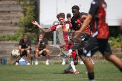 A-Junioren Bundesliga  - Saison 2026/27 - A-Junioren - FC Ingolstadt 04 - Jahn Regensburg - Yusif Kabbia rot FCI - Maximilian Geiger weiss Regensburg - Foto: Meyer Jürgen