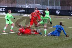 2. Frauen-Bundesliga - Saison 2021/2022 - FC Ingolstadt 04 - VFL Wolfsburg II - Wagner Melanie Torwart Wolfsburg - Maier Ramona (#18 FCI) - Fritz Anna-Lena (#19 FCI) - Gholami Hasti Wolfsburg grün - Foto: Meyer Jürgen