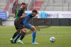 2.BL; Testspiel; FC Ingolstadt 04 - SpVgg Greuther Fürth; Merlin Röhl (34, FCI) Asta Simon (2 Fürth) Zweikampf Kampf um den Ball