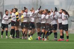 *** 2. Bundesliga Frauen - Saison 2025/26 - FC Ingolstadt 04 Frauen - SV Meppen - Abklatschen vor dem Spiel - XXXXX - Foto: Meyer Jürgen