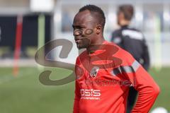 3.Liga - Saison 2022/2023 - FC Ingolstadt 04 -  - Cheftrainer Michael Köllner (FCI) beim ersten Training - Moussa Doumbouya (Nr.27 - FCI) - Foto: Meyer Jürgen