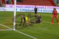 DFB - Pokal - Frauen - Saison 2022/2023 - FC Ingolstadt 04 -  FC Bayern München - Torwart Daum Anna-Lena (Nr.22 - FC Ingolstadt 04 ) - Mailbeck Alina (Nr.8 - FC Ingolstadt 04 ) - Foto: Meyer Jürgen