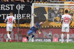 3. Liga; SG Dynamo Dresden - FC Ingolstadt 04; Torwart Marius Funk (1, FCI)Tor für Dresden durch Schäffler Manuel (9 DD) Mladen Cvjetinovic (19, FCI) David Kopacz (29, FCI)