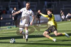 3. Liga; Borussia Dortmund II - FC Ingolstadt 04; David Kopacz (29, FCI) Foti Antonio (5 BVB2) Zweikampf Kampf um den Ball