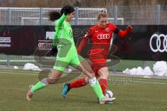 2. Frauen-Bundesliga - Saison 2021/2022 - FC Ingolstadt 04 - VFL Wolfsburg II - Maier Ramona (#18 FCI) - Gholami Hasti grün Wolfsburg - Foto: Meyer Jürgen