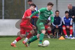 Kreisklasse - Saison 2025/26- TSV Pförring - SV Karlshuld-  - Simon Böck rot Pförring - Tobias Walter grün Karlshuld - Foto: Meyer Jürgen