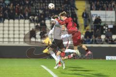 3. Liga; SSV Ulm - FC Ingolstadt 04; Zweikampf Kampf um den Ball Torchance verpasst Julian Kügel (29, FCI) Kopfball Meier Jonathan (19 Ulm)