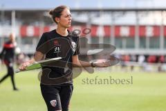 Testspiel ; 3. Liga; FC Ingolstadt 04 - VfR Mannheim; Cheftrainerin Sabrina Wittmann (FCI) gibt Anweisungen