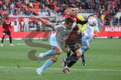 3. Liga; FC Ingolstadt 04 - TSV 1860 München; Zweikampf Kampf um den Ball Felix Keidel (43, FCI) Lex Stefan (7 TSV)