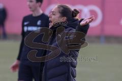 A - Junioren Bundesliga Süd/Südwest -  Saison 2021/2022 - FC Ingolstadt 04 - SC Freiburg - Sabrina Wittmann Trainerin FCI - Foto: Meyer Jürgen