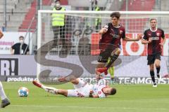 2.BL; FC Ingolstadt 04 - 1. FC Nürnberg - #Merlin Röhl (34, FCI) Krauß Tom (14 , 1.FCN) stört