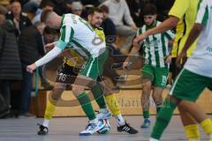 Lotto Bayern Hallencup - Saison 2024/25 - SV Manching - FC Hitzhofen/Oberzell- Dzenis Seferovic grün Manching - Maik Wnendt gelb Hitzhofen - Foto: Meyer Jürgen