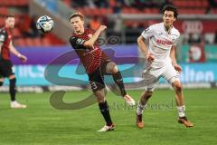 3. Liga; FC Ingolstadt 04 - SC Verl; Zweikampf Kampf um den Ball Moritz Seiffert (23, FCI) Nadj Niclas (33 Verl)