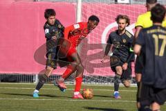 A - Junioren Bundesliga Süd/Südwest -  Saison 2021/2022 - FC Ingolstadt 04 - FC Bayern München - Nduka Donald (#4 FCI) - Foto: Meyer Jürgen