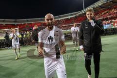 2.BL; 1. FC Nürnberg - FC Ingolstadt 04; 0:5 Sieg Jubel Freude nach dem Spiel die Spieler gehen zu den Fans, Nico Antonitsch (5, FCI) Andreas Poulsen (2, FCI)