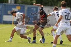 *** Bayernliga Nord - Saison 2025/26 - FC Ingolstadt 04 II - ATSV Erlangen - Ognjen Draculic (Nr.9 - FC Ingolstadt II) - Thomas Müller weiss Erlangen rechts- Foto: Meyer Jürgen