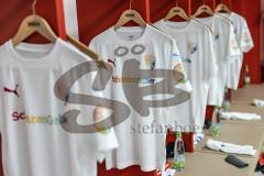 3. Liga; FC Ingolstadt 04 - SC Verl; Schanzengeber Sondertrikot Inklusion Charity Kabine Spieler