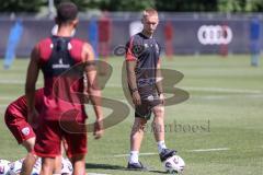 3. Liga; FC Ingolstadt 04 - Trainingsauftakt, erstes Training nach der Sommerpause; Spielanalyst Yannick Schmidt (FCI)