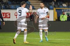 3. Liga; SV Waldhof Mannheim - FC Ingolstadt 04; bedankt sich Pascal Testroet (37, FCI) Patrick Schmidt (9, FCI)