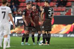 3. Liga - Saison 2023/24 - FC Ingolstadt 04 - Waldhof Mannheim - Simon Lorenz (Nr.32 - FCI) - Felix Keidel (Nr.43 - FCI) - Lukas Fröde (Nr.34 - FCI) beim Freistoß - XXXXX - Foto: Meyer Jürgen