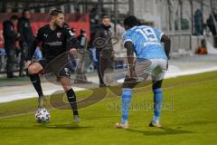 3. Liga - TSV 1860 München - FC Ingolstadt 04 - Michael Heinloth (17, FCI) Marveille Biankadi (19, 1860)
