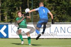 Kreisliga - Saison 2023/2024 - FC Gerolfing - FC Hitzhofen/Oberzell - Lukas Achhammer grün Gerolfing - Valentin Puhar Torwart Hitzhofen - Foto: Meyer Jürgen