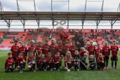 3. Liga; FC Ingolstadt 04 - Borussia Dortmund II; Fussballkinder Einlaufender Maskottchen Schanzi