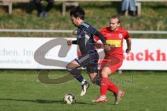 Kreisliga - Saison 2025/26- TSV Kösching - TV Münchsmünster - Andre Bräuning blau Münchsmünster - Jonas Betz rot Kösching - Foto: Meyer Jürgen