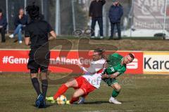 Bezirksliga OBB Nord - SV Manching - FC Schwabing München - Thomas Schreiner (#11 Manching) - Hinrichs Rafael weiss Schwabing - Foto: Jürgen Meyer