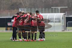 3. Liga; Testspiel - FC Ingolstadt 04 - Chemnitzer SC; Teambesprechung Torwart Marius Funk (1, FCI)