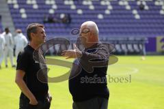 3.Liga - Saison 2022/2023 - Erzgebirge Aue - FC Ingolstadt 04 - Cheftrainer Michael Köllner (FCI) - begrüsst Vorsitzender des Vorstandes Peter  Jackwerth (FCI) -  - Foto: Meyer Jürgen