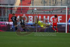 DFB - Pokal - Frauen - Saison 2022/2023 - FC Ingolstadt 04 -  FC Bayern München - Torwart Daum Anna-Lena (Nr.22 - FC Ingolstadt 04 ) - Sarah Zadrazil (Nr.25 - FC Bayern München) - Foto: Meyer Jürgen