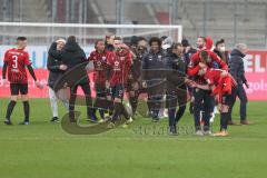 3. Fußball-Liga - Saison 2020/2021 - FC Ingolstadt 04 - FC Viktoria Köln - Schlusspfiff - Die Spieler und Chef-Trainer Tomas Oral (FCI) stürmen den Rasen - Jubel - Dr Torschütze zum 1:1 Torwart Fabijan Buntic (#24,FCI)  - Foto: Meyer Jürgen