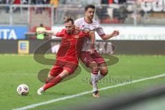 3. Liga - Saison 2025/26 - SV Wehen/Wiesbaden - FC Ingolstadt 04  - Florian Hübner (Nr.19 - Wiesbaden) - Carlsen Frederic Bennedsgaard (Nr.8 - FCI) - Foto: Meyer Jürgen