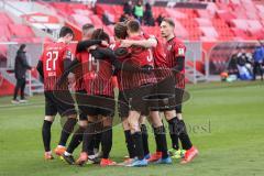 3. Liga - FC Ingolstadt 04 - Waldhof Mannheim - Tor Jubel Caniggia Ginola Elva (14, FCI) Marcel Gaus (19, FCI) Fatih Kaya (9, FCI) Filip Bilbija (35, FCI) Michael Heinloth (17, FCI) Tobias Schröck (21, FCI) Thomas Keller (27, FCI)