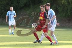 Kreisliga - Saison 2025/26- SV Kasing - FC Sandersdorf - Martin Oblinger rot Kasing - Korbinian Forchhammer blau Sandersdorf - Foto: Meyer Jürgen