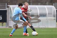 3. Liga; Testspiel - FC Ingolstadt 04 - Chemnitzer SC; Zweikampf Kampf um den Ball Tobias Bech (11, FCI) Stefan Pribanovic (5 CSC)