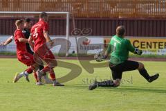 Kreispokal - Saison 2025/26- SV Eitensheim- TSV Gaimersheim  - Mathias Ernst rot Eitensheim - Domenic Raimann schwarz Gaimersheim - Florian Trini rot #4 Eitensheim - Lukas Strasser Torwart Eitensheim - Foto: Meyer Jürgen