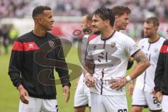 3. Liga; Energie Cottbus - FC Ingolstadt 04; Spiel ist aus, Ingolstadt gewinnt 1:4, Spieler bedanken sich bei den Fans Pascal Testroet (37, FCI) Marcel Costly (22, FCI)