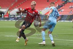 3.Liga - Saison 2022/2023 - FC Ingolstadt 04 -  SV Wehen Wiesbaden - Tobias Bech (Nr.11 - FCI) - Florian Carstens (Nr.17 - SV Wehen Wiesbaden) - Foto: Meyer Jürgen