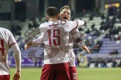 3. Liga; Erzgebirge Aue - FC Ingolstadt 04; Tor Jubel Treffer Ausgleich 2:2 Jonas Scholz (15, FCI) mit Simon Lorenz (32, FCI)